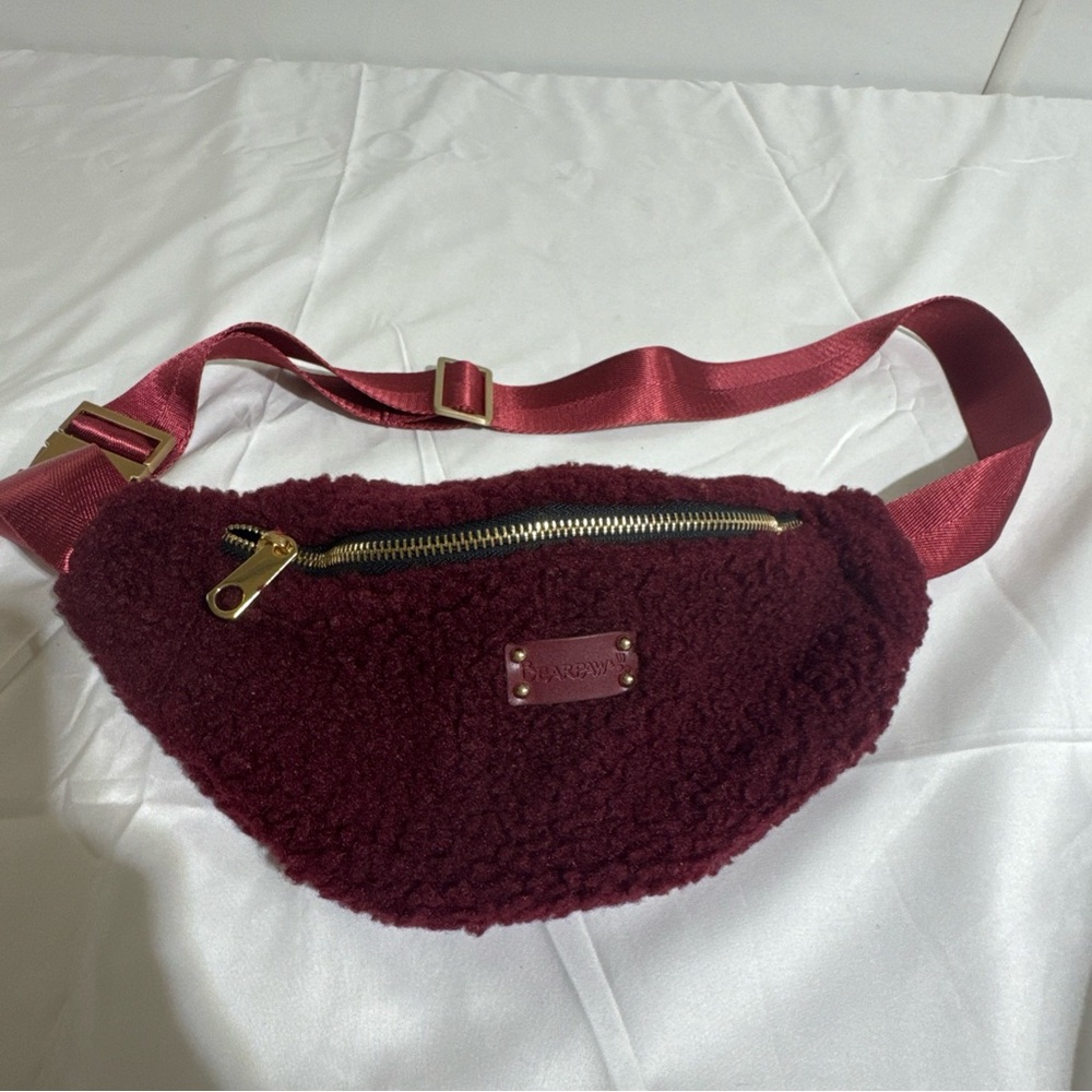 Bearpaw Fanny Pack Bag Shearling Adjustable Fanny Pack , Dark Red PREOWNED